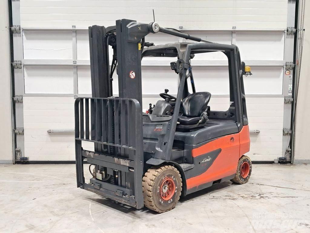 Linde E30L-01 电动叉车