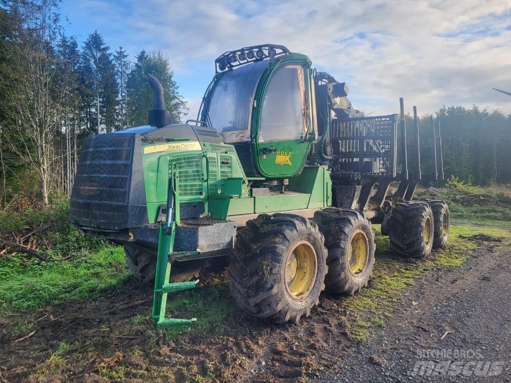 John Deere 1210 G 集运机