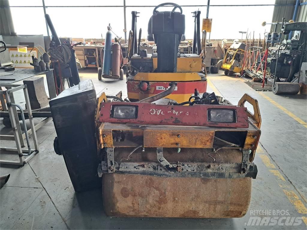 Dynapac CC102 建筑机械-其他