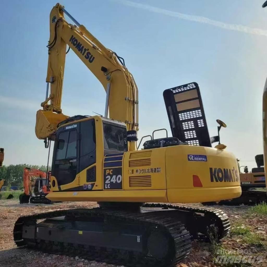 Komatsu 240LC-8 履带挖掘机