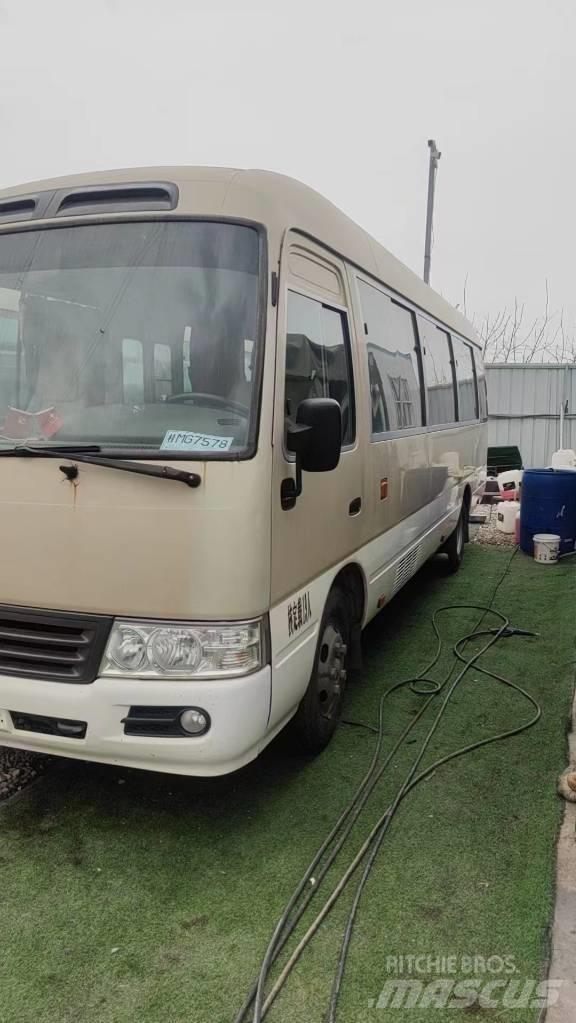 Toyota Coaster 公路客运汽车