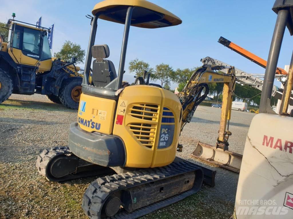Komatsu PC26MR-3 小型挖掘机