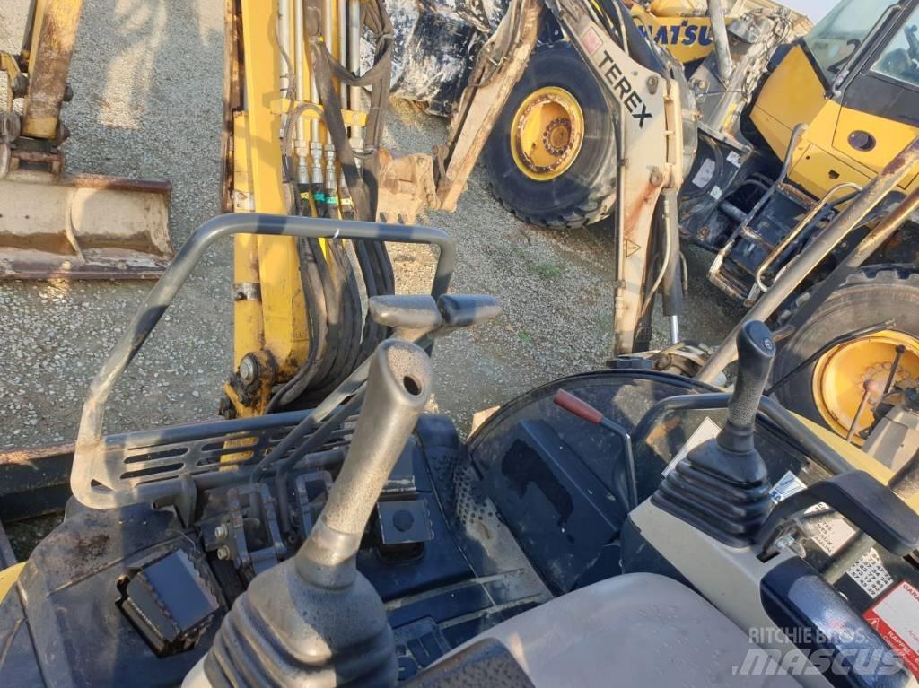 Komatsu PC26MR-3 小型挖掘机