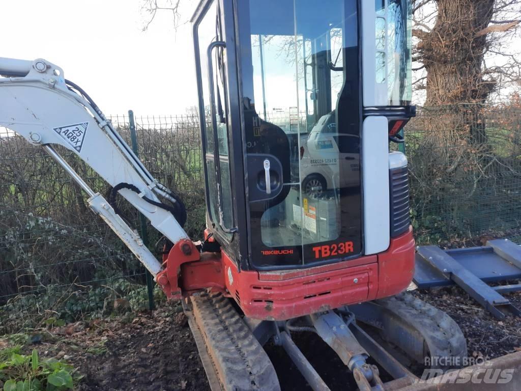 Takeuchi TB23 小型挖掘机