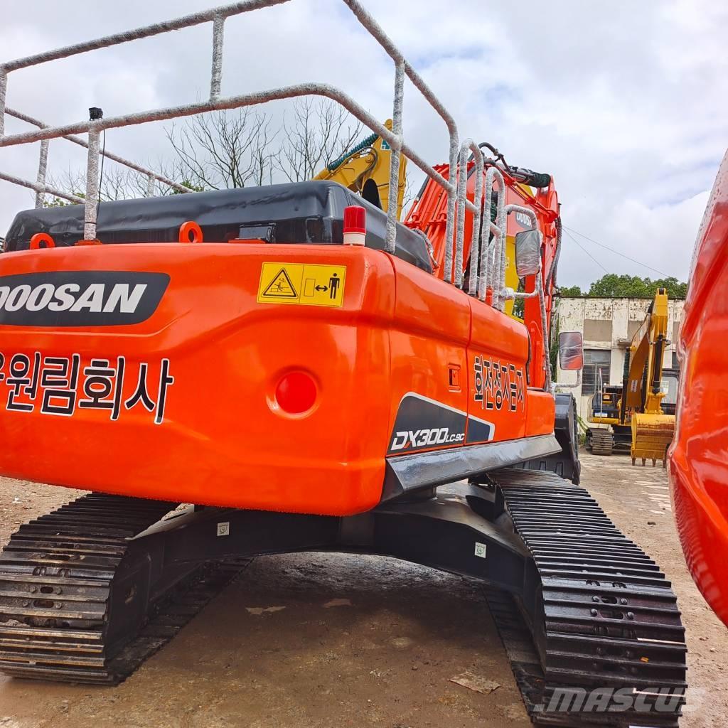 Doosan DX 330 LC-9C 履带挖掘机