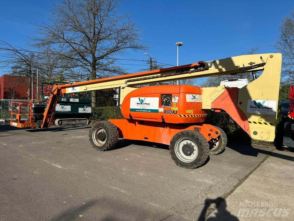 JLG 800 AJ 曲臂高空工作平台
