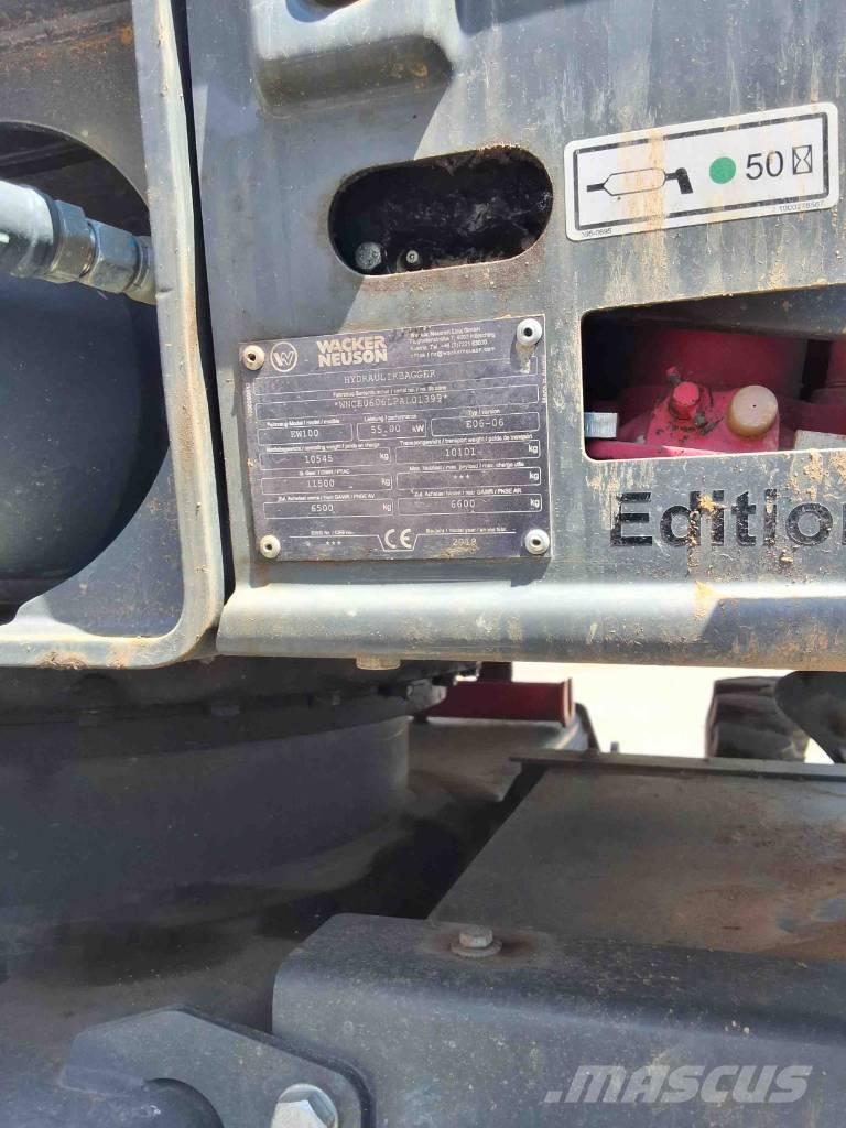 Wacker Neuson EW 100 轮式挖掘机