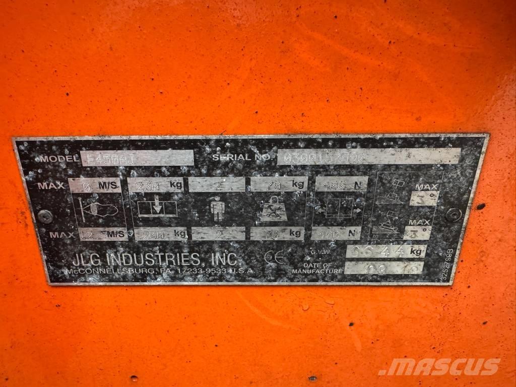 JLG E 450 AJ 曲臂高空工作平台