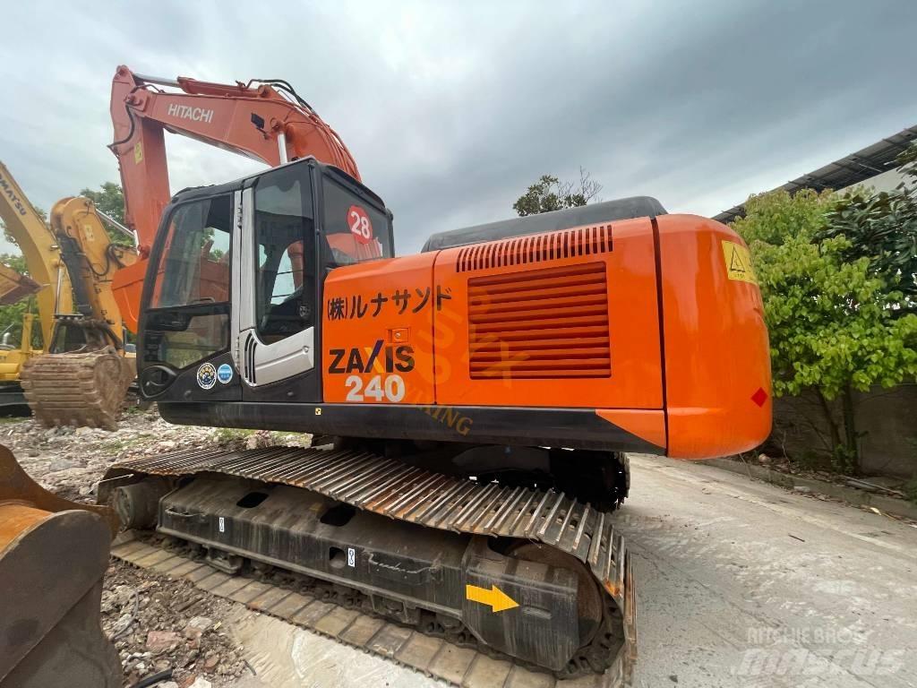 Hitachi ZX 240 履带挖掘机