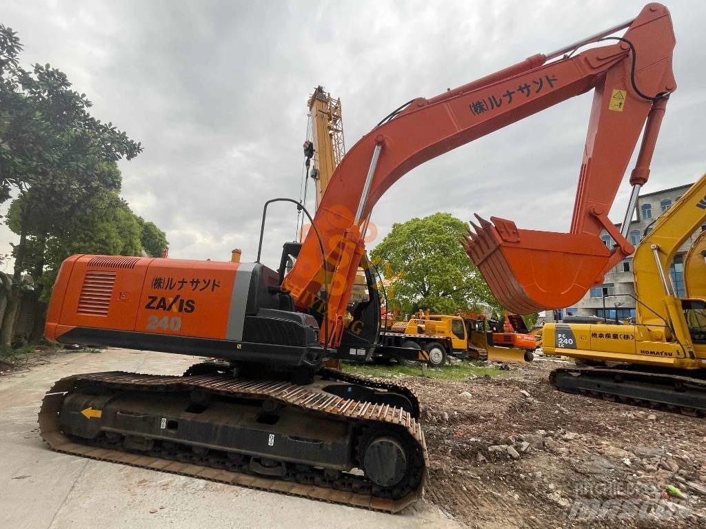 Hitachi ZX 240 履带挖掘机