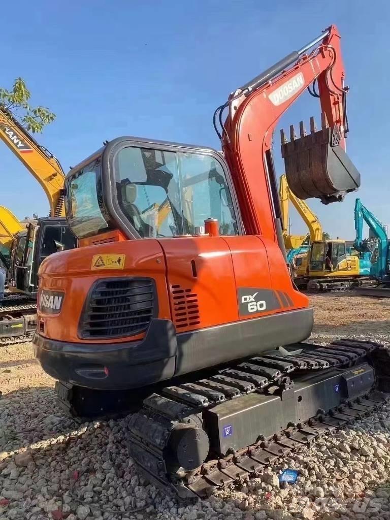 Doosan DX 60-9 小型挖掘机