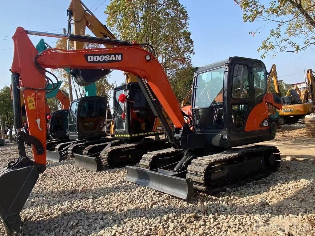 Doosan DX 60-9 小型挖掘机