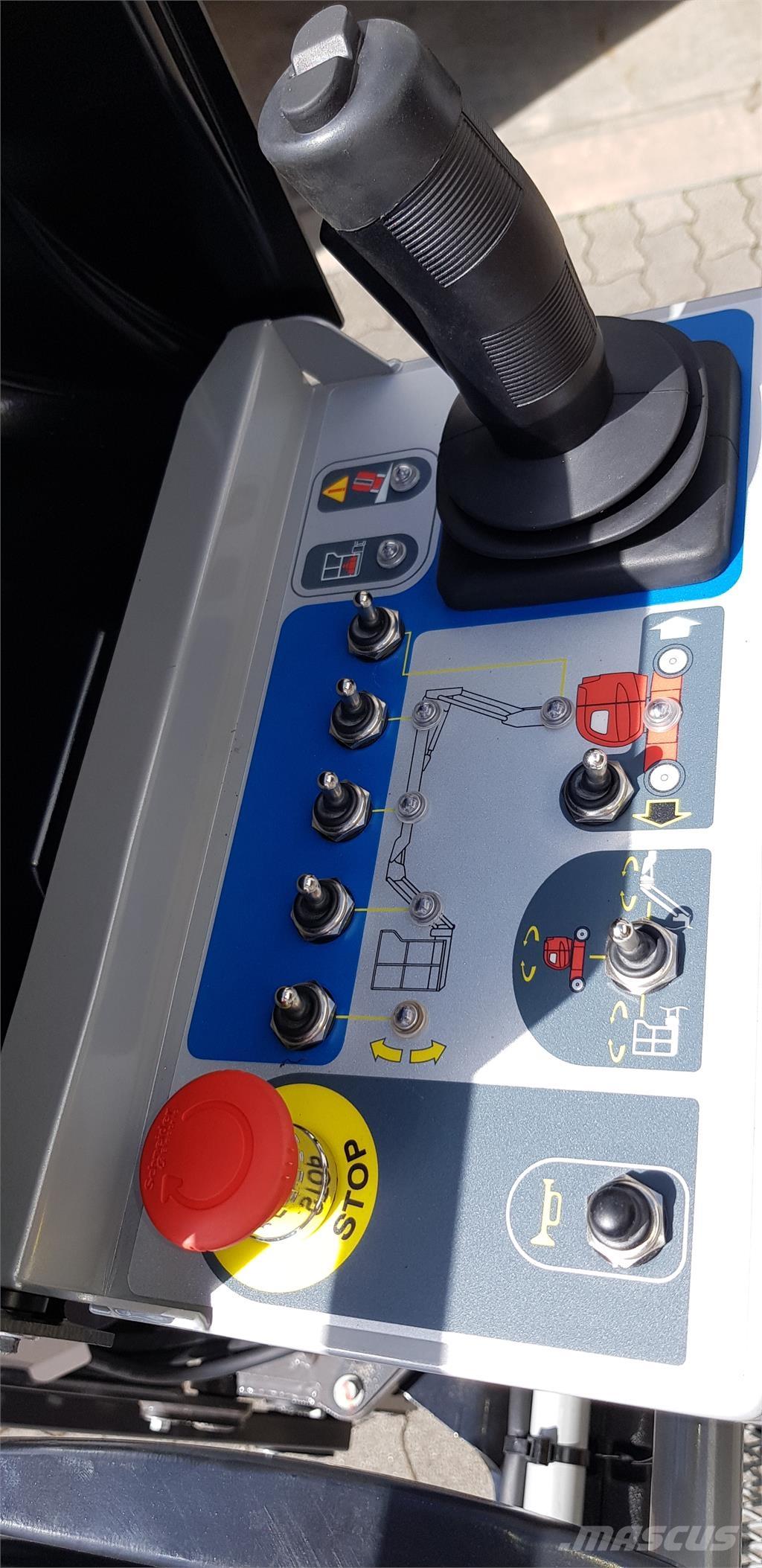 Manitou 120AETJ-C 曲臂高空工作平台