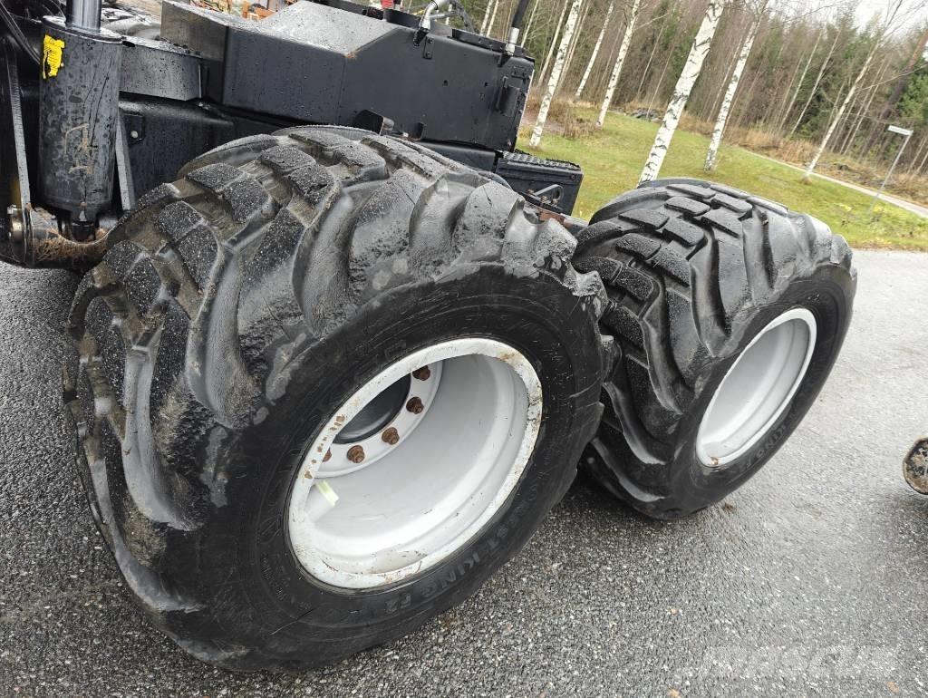 Komatsu 901 XC 收割机