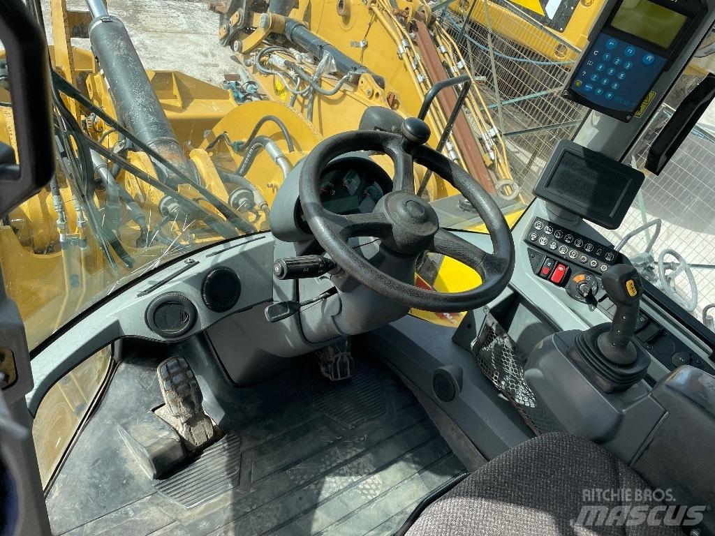 CAT 926M 轮式装载机