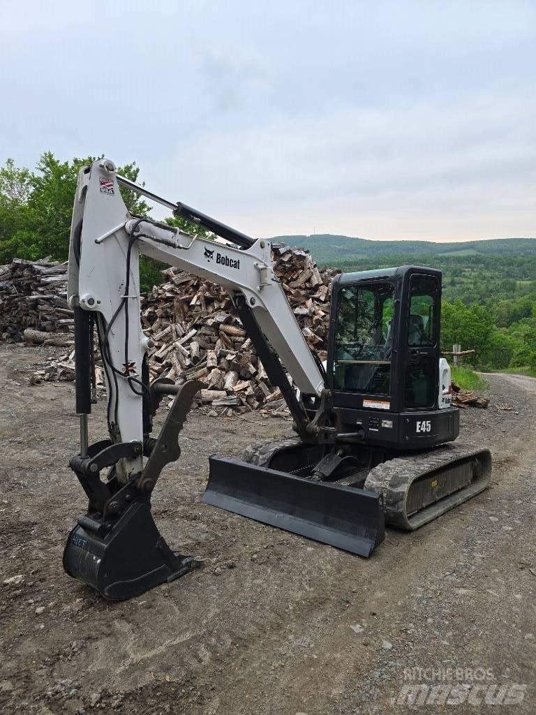 Bobcat E 45 小型挖掘机
