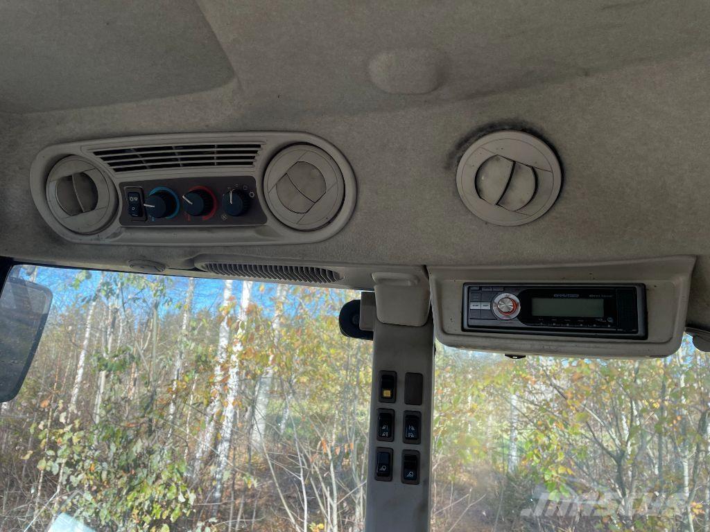 John Deere 5720 拖拉机/农用车