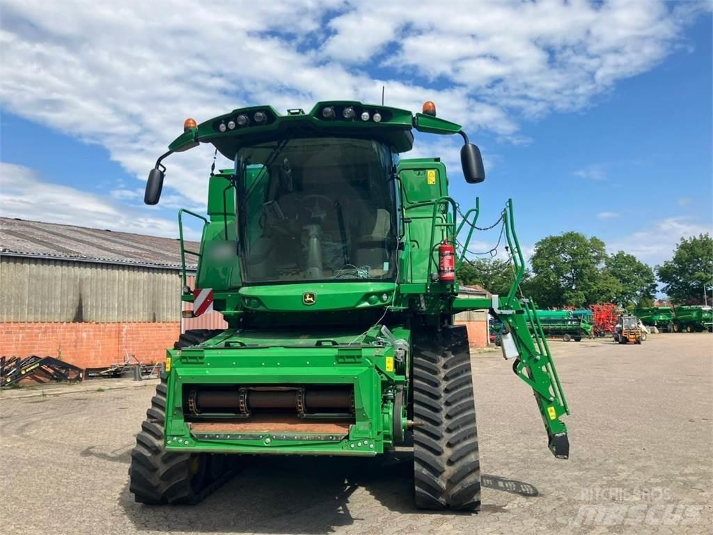 John Deere T670 联合收割机