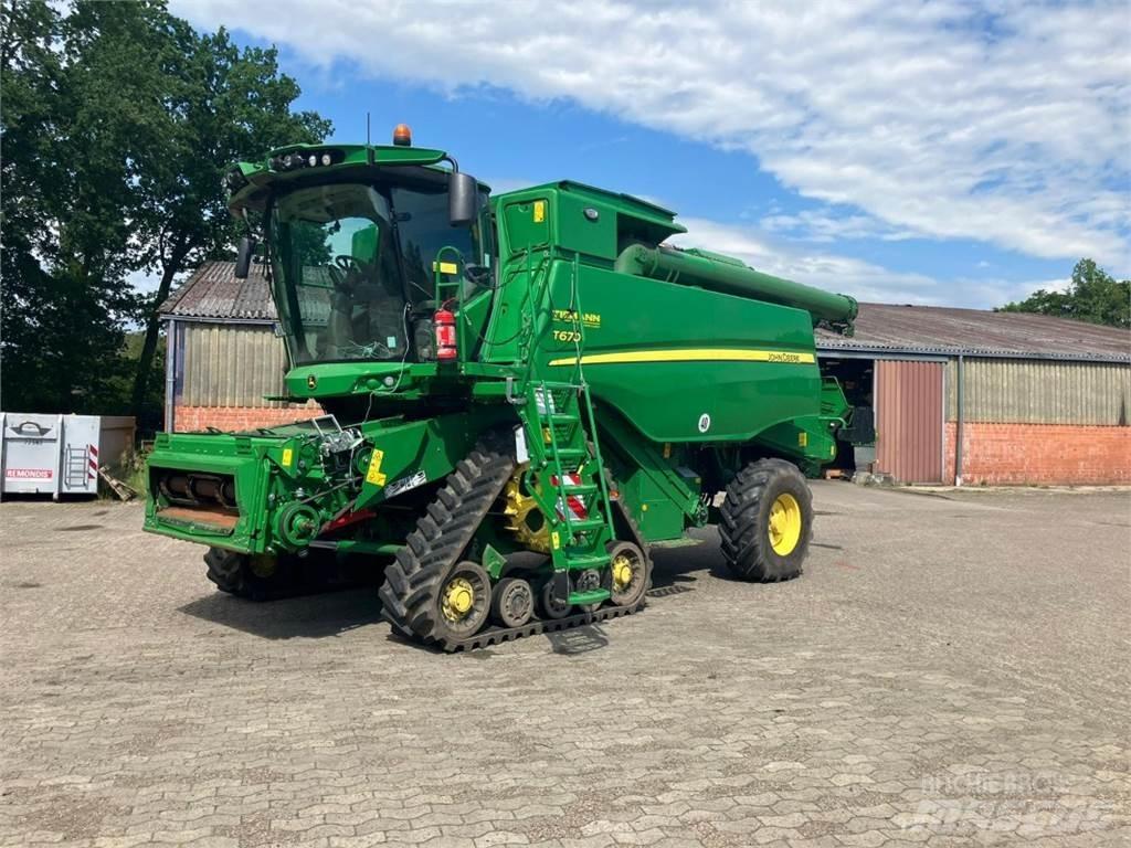 John Deere T670 联合收割机