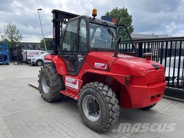 Manitou M50-4 越野叉车|叉装车