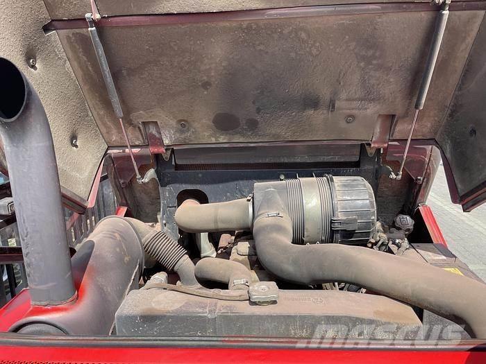 Manitou M50-4 越野叉车|叉装车