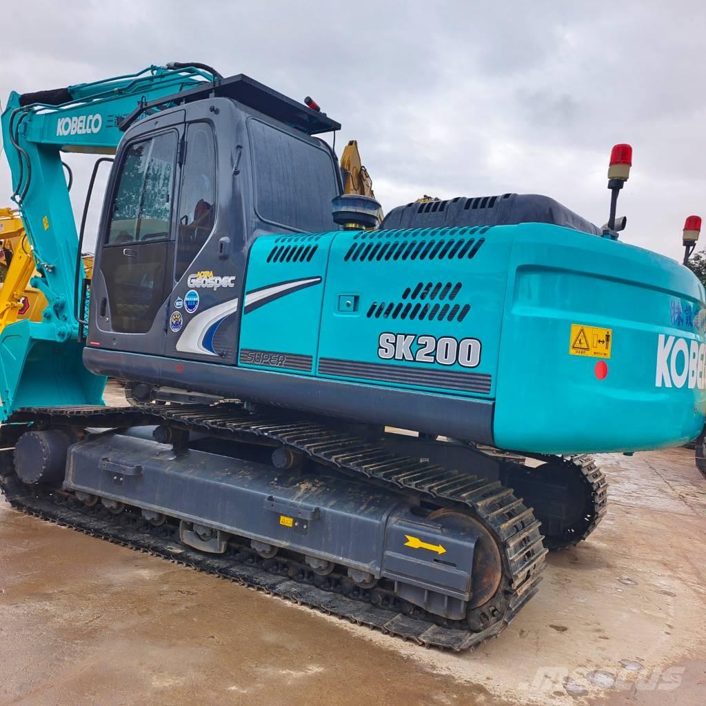 Kobelco SK 200 履带挖掘机
