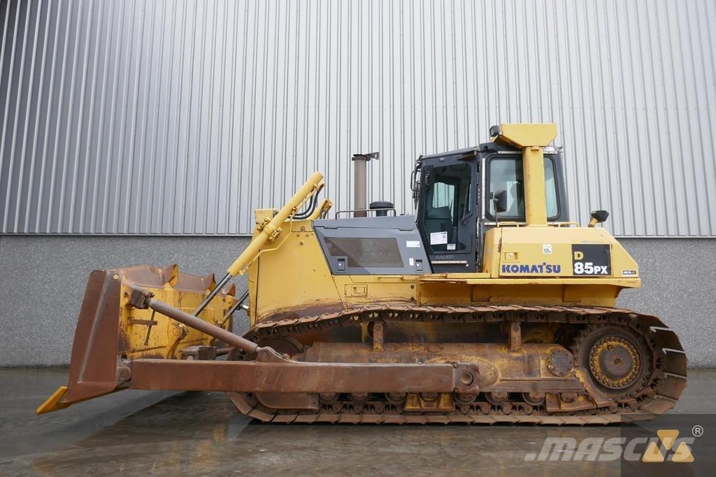 Komatsu D85PX-15 履带式推土机