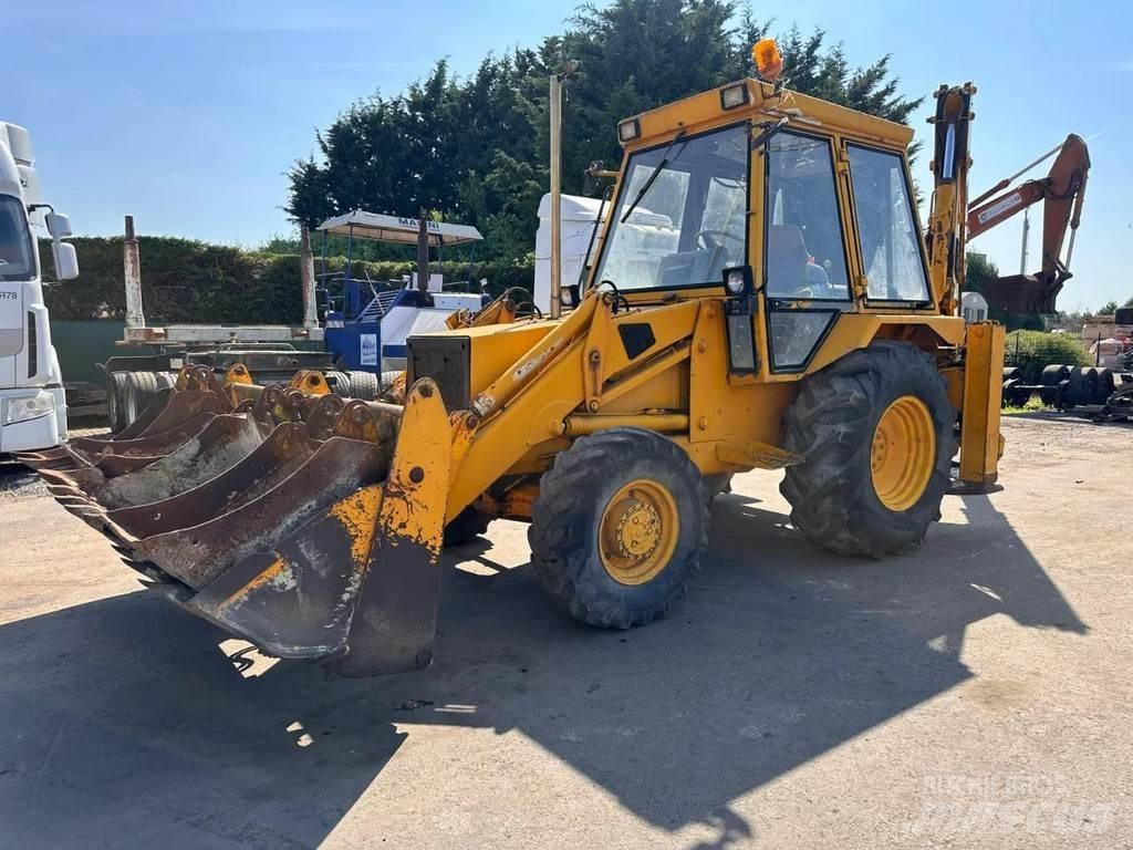 JCB 3CX 4x4 反铲装载机