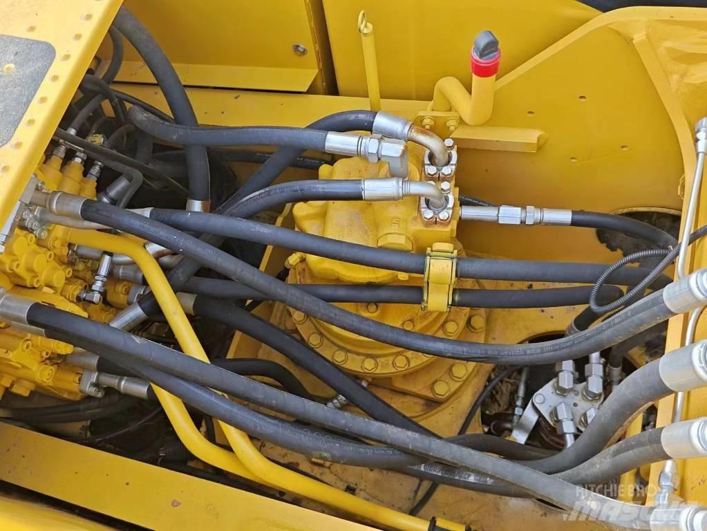 Komatsu PC 200 履带挖掘机