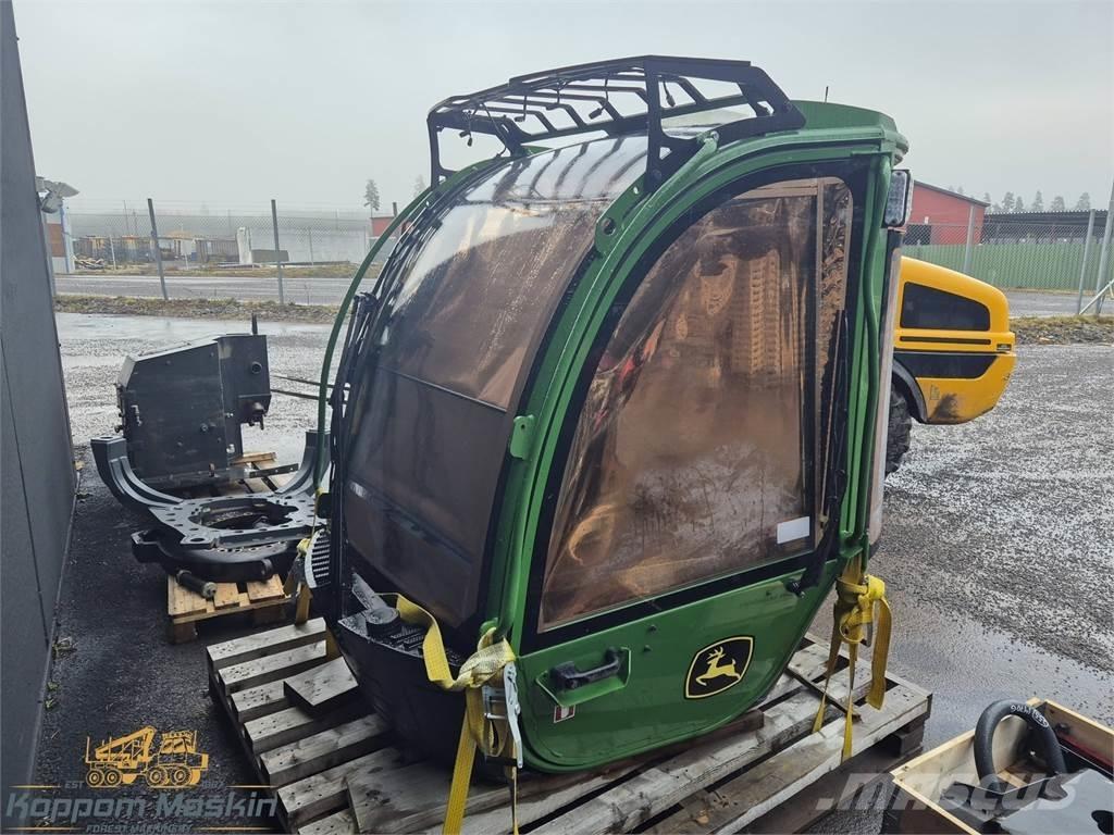 John Deere 1270G 驾驶室与内部