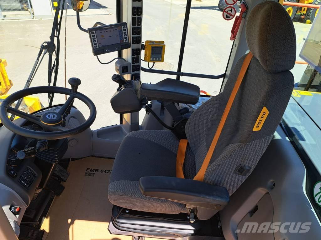 Volvo L 220 H 轮式装载机