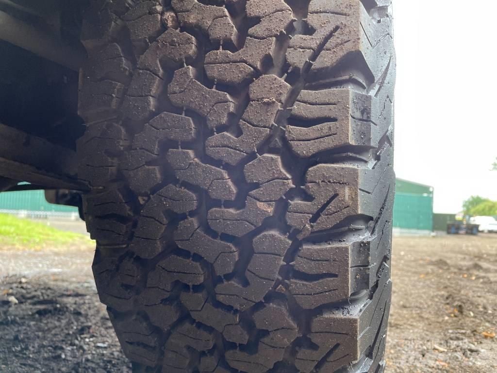 Nissan Navara 皮卡车