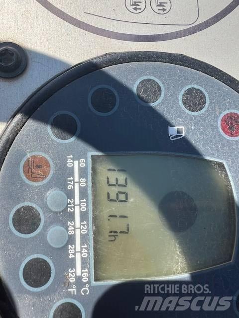 Bomag BW 100 AD-5 双轮压路机