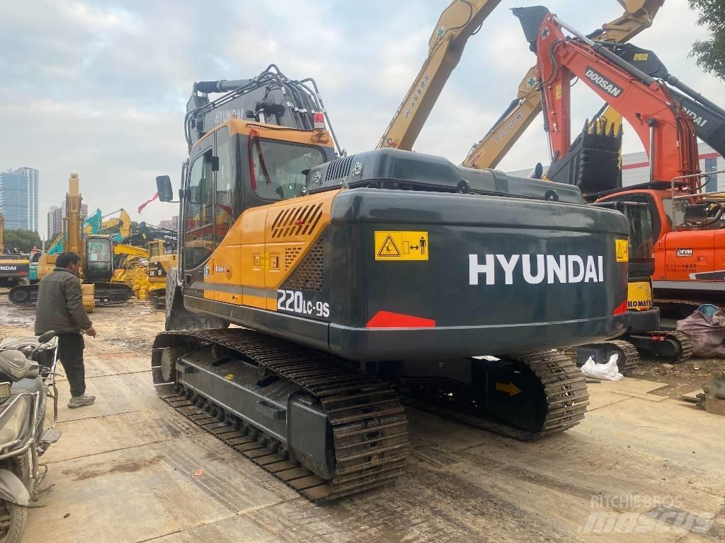 Hyundai R220LC-9S 履带挖掘机