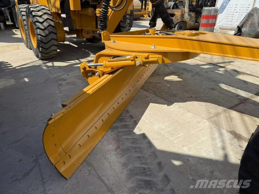 CAT 140 H 平地机/推土机