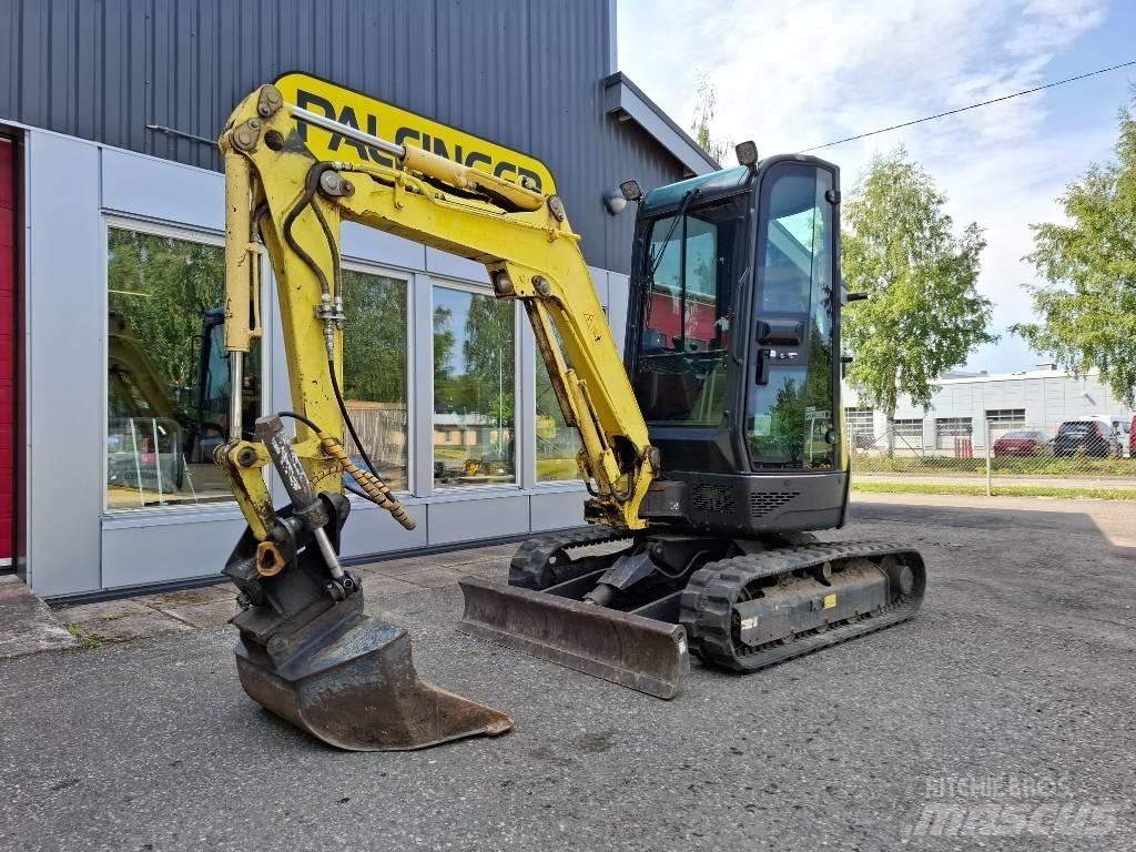 Yanmar ViO25 小型挖掘机