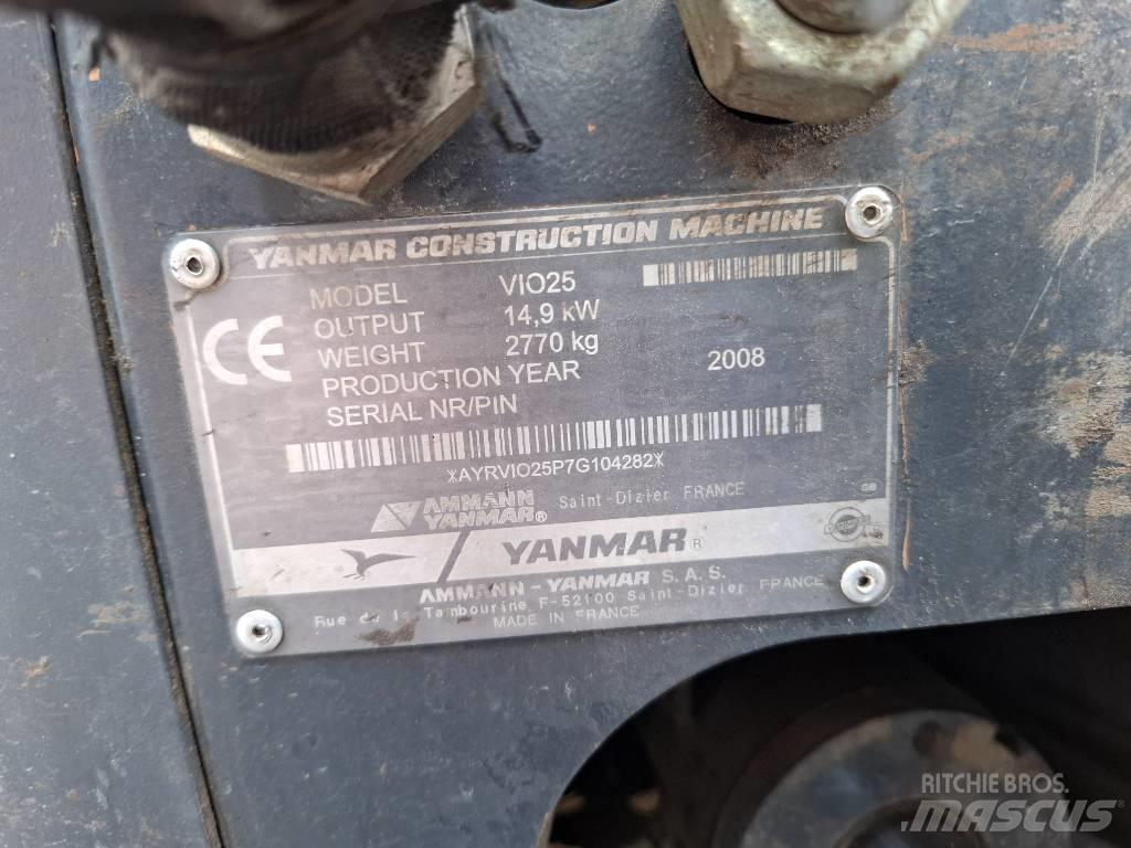 Yanmar ViO25 小型挖掘机