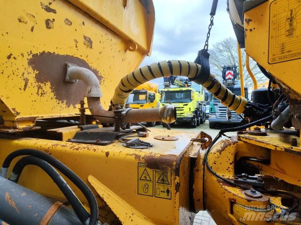 Volvo A35D 6x6 铰接式自卸车