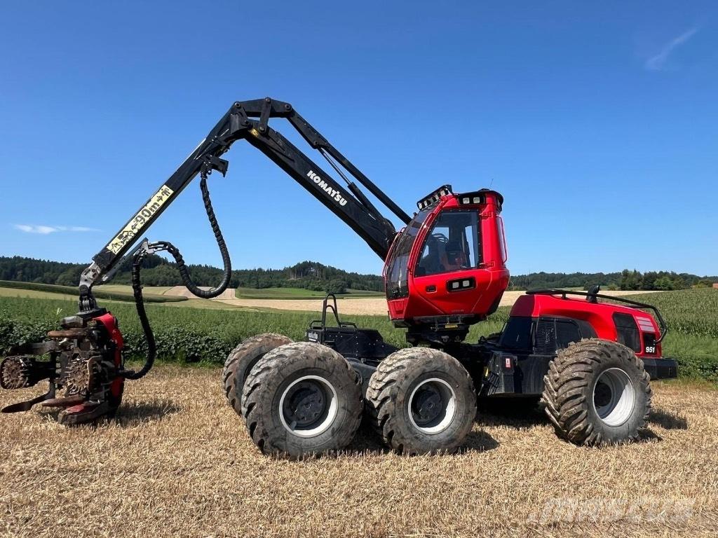Komatsu 951 收割机