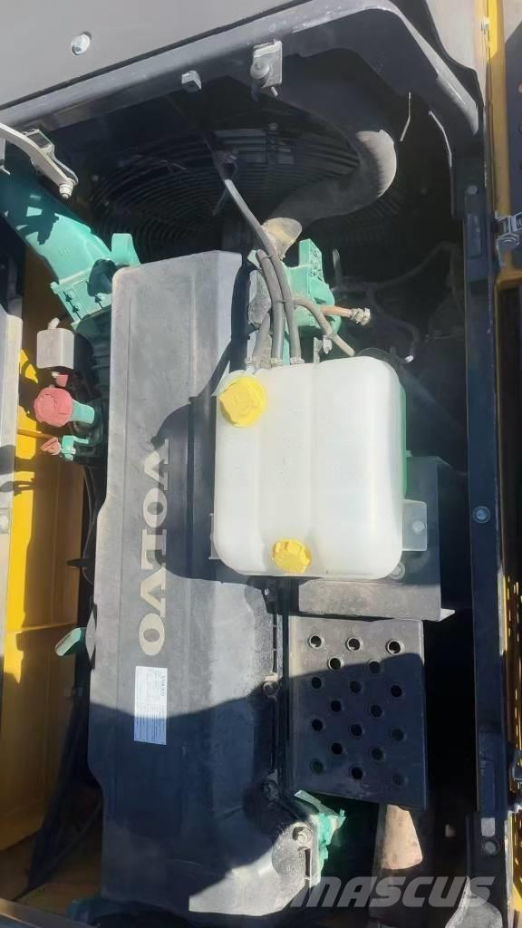 Volvo EC 480 履带挖掘机