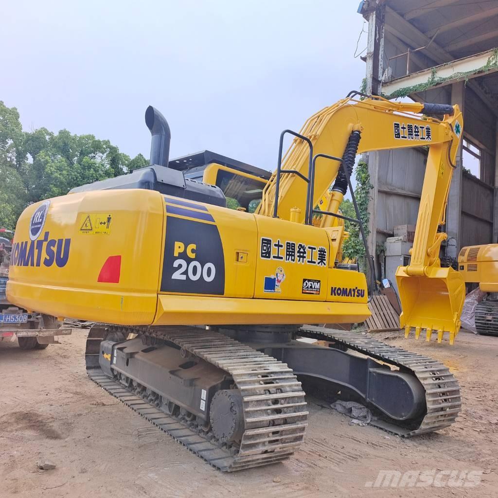 Komatsu PC 200 履带挖掘机
