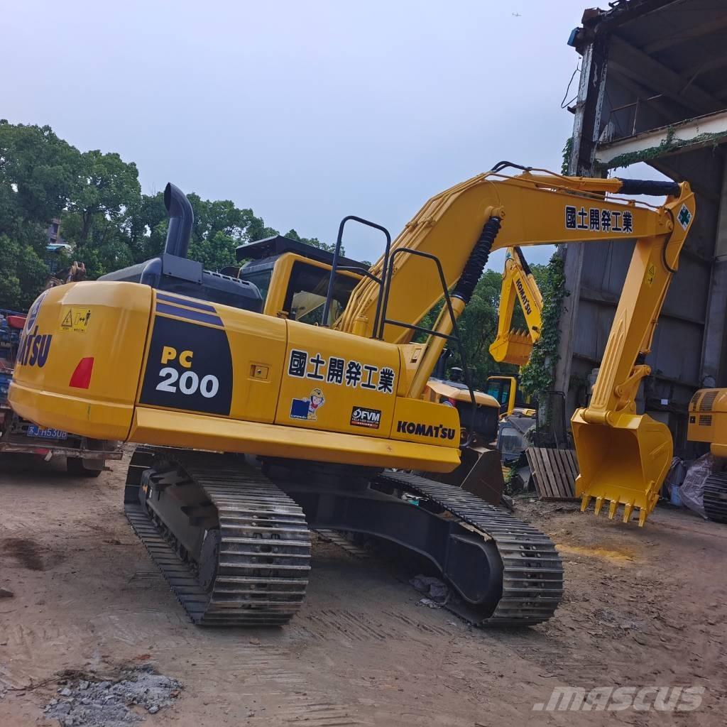 Komatsu PC 200 履带挖掘机