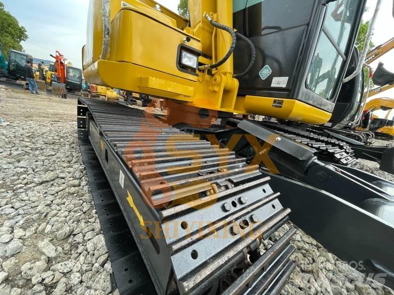 Komatsu PC 70 中型挖掘机