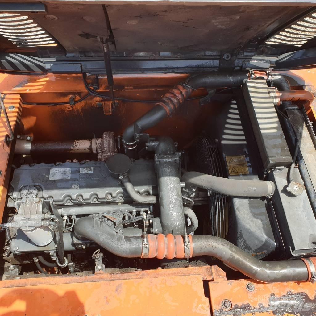 Doosan DX 220 LCA 履带挖掘机