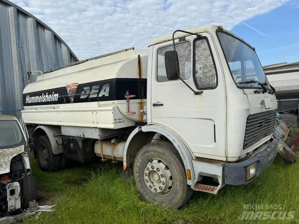 Mercedes-Benz 1417 油罐车