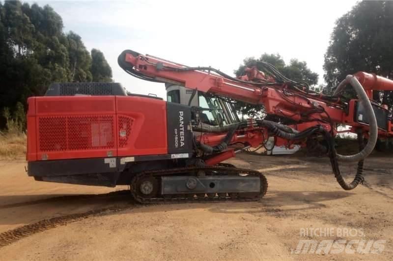 Sandvik DP1500i 钻孔机