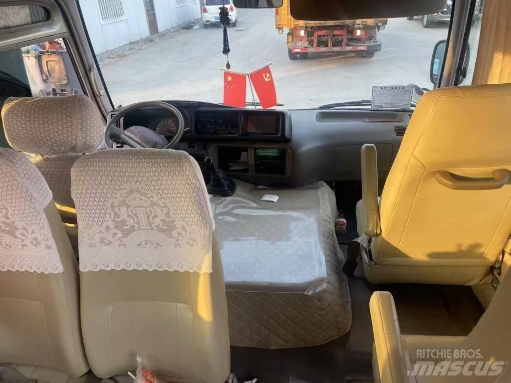 Toyota Coaster 公路客运汽车