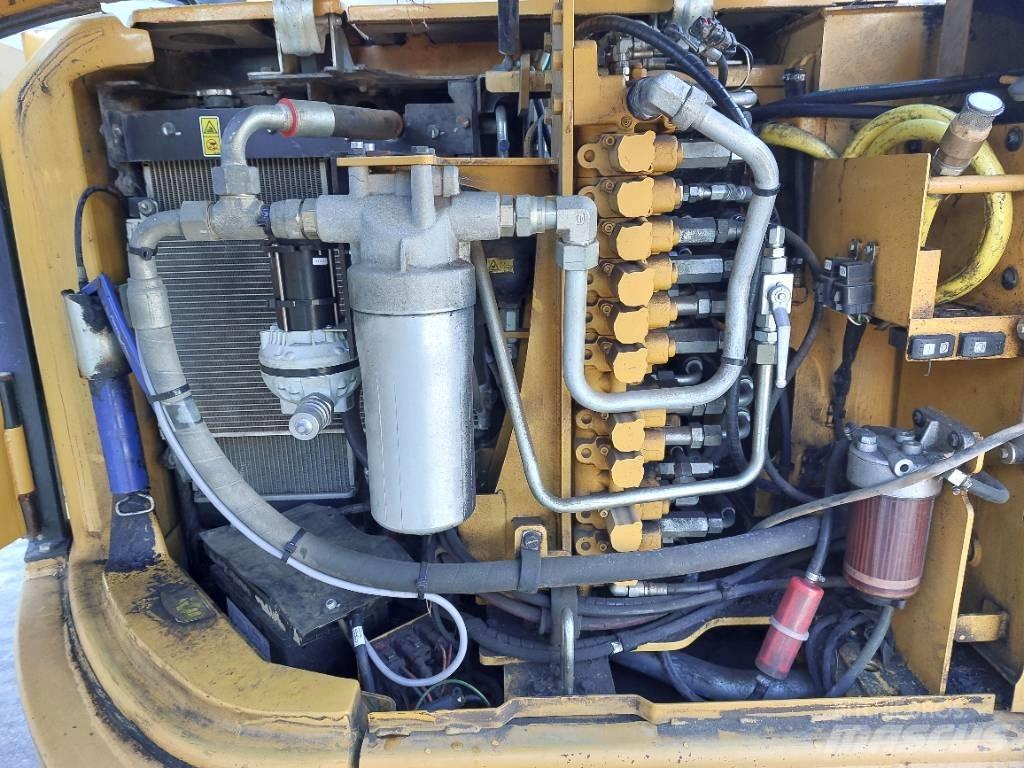 CAT 308E 挖坑机