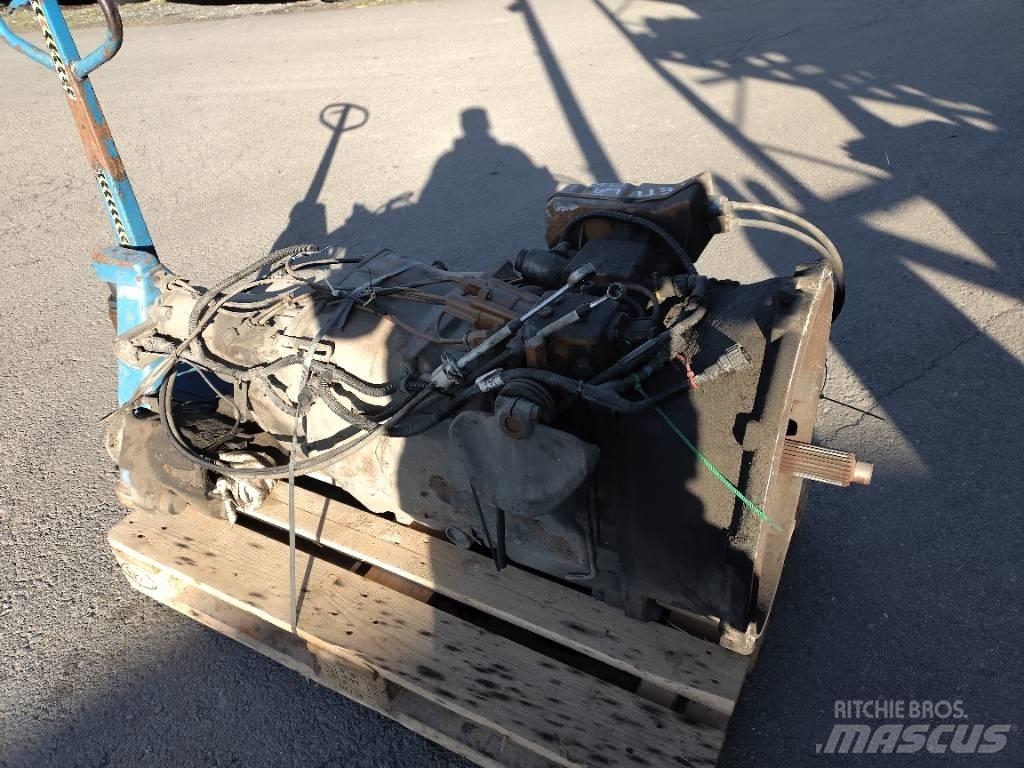 Volvo VT2214B 变速器