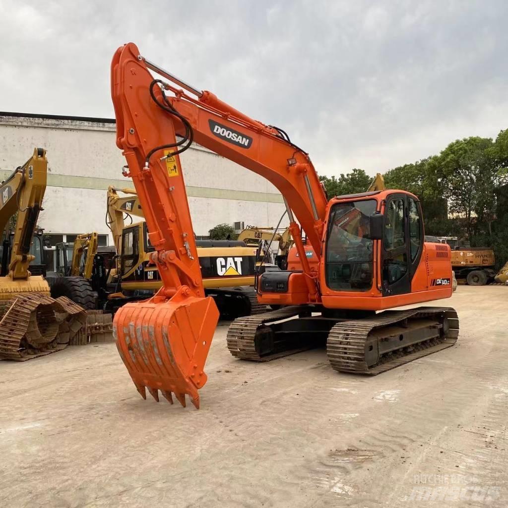 Doosan DX 140 LC 履带挖掘机